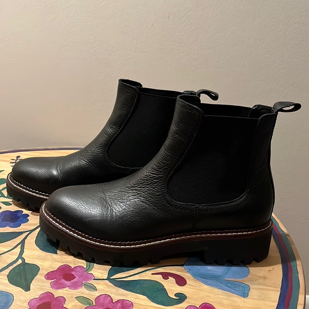 Black Leather Chelsea boots - water resistant
